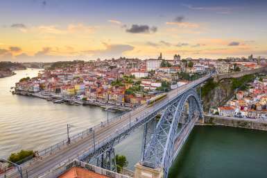 Vista general de la ciudad de Oporto